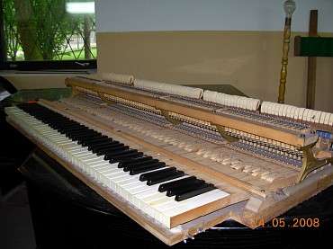 Fortepian Bechstein przed renowacją