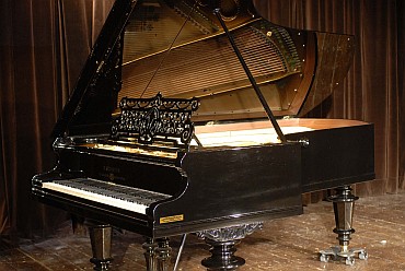 Fortepian Bechstein po renowacji